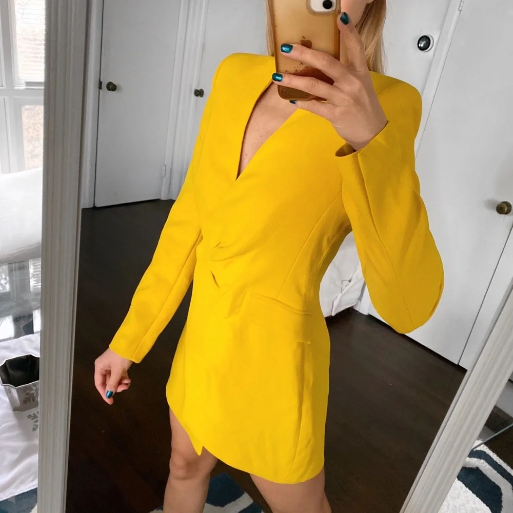 🥂 ZARA YELLOW SQUARE SHOULDER LONG SLEEVE ASYMMETRICAL MINI DRESS! - Picture 2 of 13
